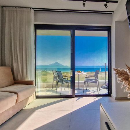 Onar Sarti Luxury Living Apartment ภายนอก รูปภาพ