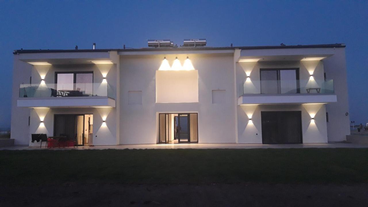 Onar Sarti Luxury Living Apartment ภายนอก รูปภาพ